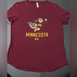 Women’s Under Armour Minnesota Gophers t-shirt.  Size large.  (EUC)
